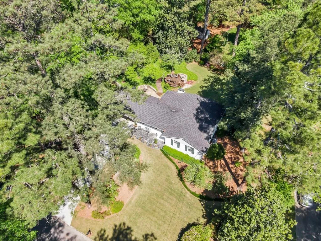 216 Brook Drive, Sandy Springs, Georgia 30328, 3 Bedrooms Bedrooms, ,3 BathroomsBathrooms,Residential,Sold,216 Brook Drive,6711469