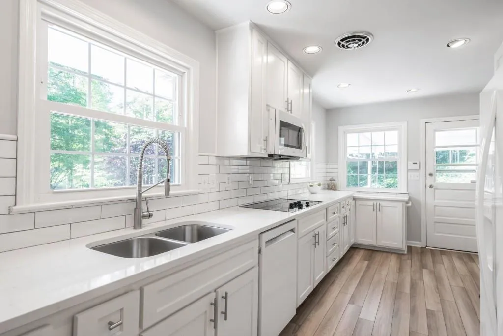 216 Brook Drive, Sandy Springs, Georgia 30328, 3 Bedrooms Bedrooms, ,3 BathroomsBathrooms,Residential,Sold,216 Brook Drive,6711469