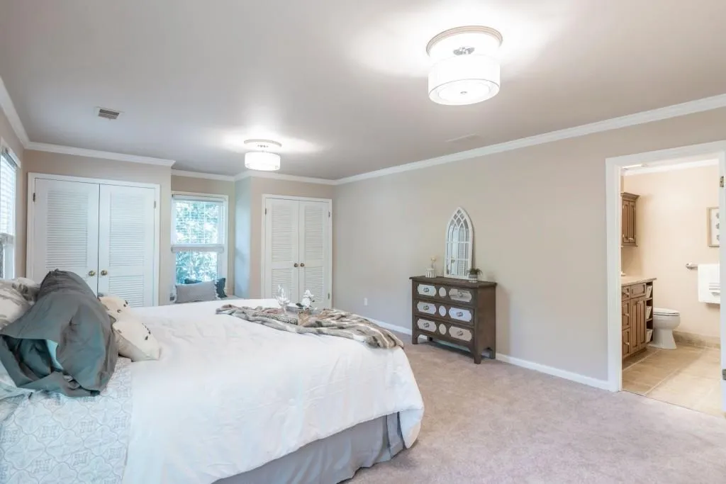 216 Brook Drive, Sandy Springs, Georgia 30328, 3 Bedrooms Bedrooms, ,3 BathroomsBathrooms,Residential,Sold,216 Brook Drive,6711469