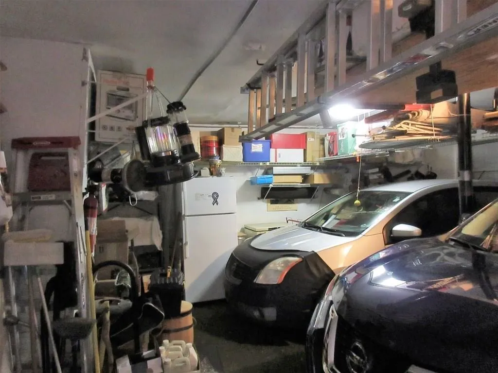 5270 Chemin De Vie, Atlanta, Georgia 30342, 3 Bedrooms Bedrooms, ,2 BathroomsBathrooms,Residential,Sold,5270 Chemin De Vie,5985707