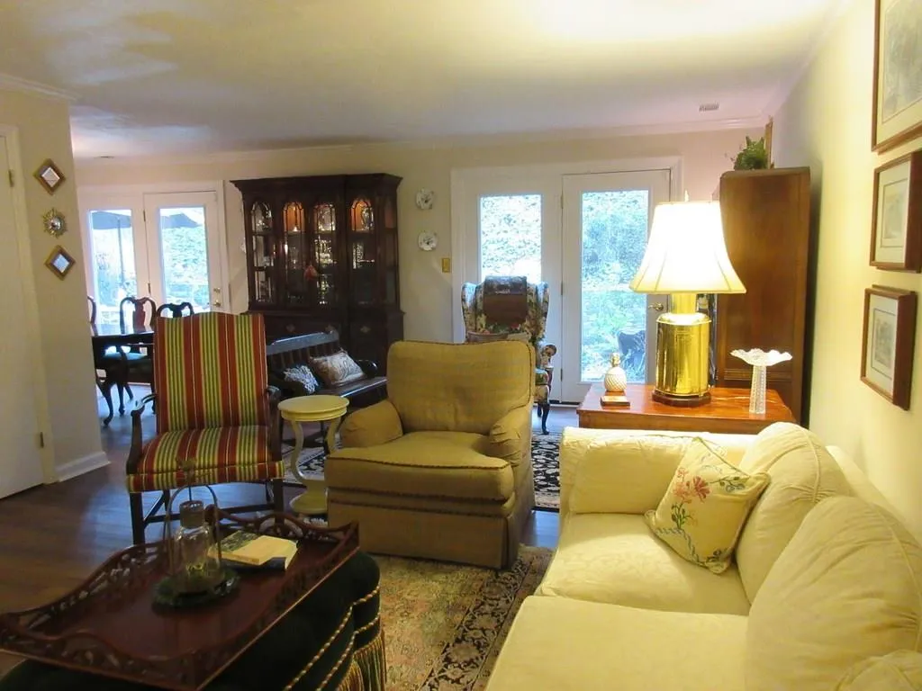 5270 Chemin De Vie, Atlanta, Georgia 30342, 3 Bedrooms Bedrooms, ,2 BathroomsBathrooms,Residential,Sold,5270 Chemin De Vie,5985707