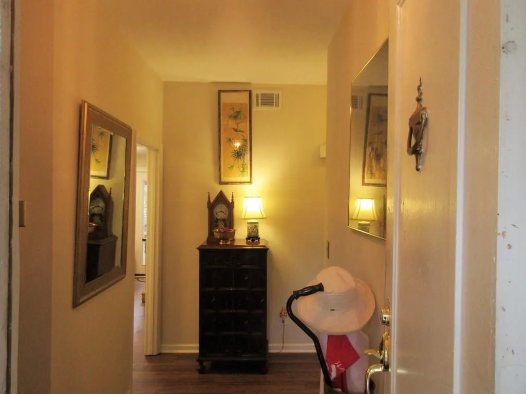 5270 Chemin De Vie, Atlanta, Georgia 30342, 3 Bedrooms Bedrooms, ,2 BathroomsBathrooms,Residential,Sold,5270 Chemin De Vie,5985707