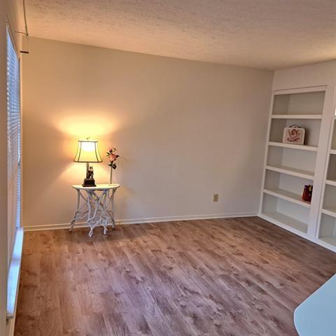 6824 Glenridge Unit H, Sandy Springs, Georgia 30328, 1 Bedroom Bedrooms, ,1 BathroomBathrooms,Residential,Sold,6824 Glenridge Unit H,7323805