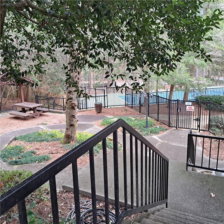 6824 Glenridge Unit H, Sandy Springs, Georgia 30328, 1 Bedroom Bedrooms, ,1 BathroomBathrooms,Residential,Sold,6824 Glenridge Unit H,7323805