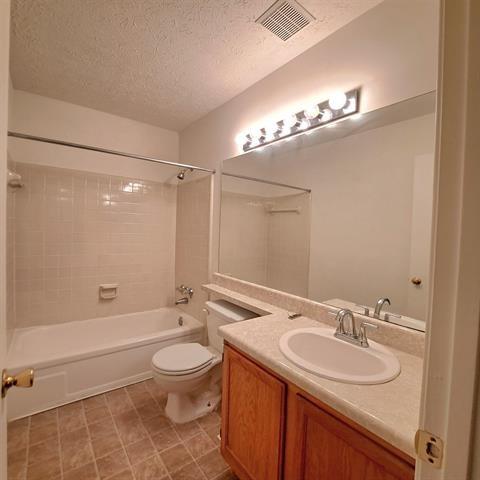6824 Glenridge Unit H, Sandy Springs, Georgia 30328, 1 Bedroom Bedrooms, ,1 BathroomBathrooms,Residential,Sold,6824 Glenridge Unit H,7323805
