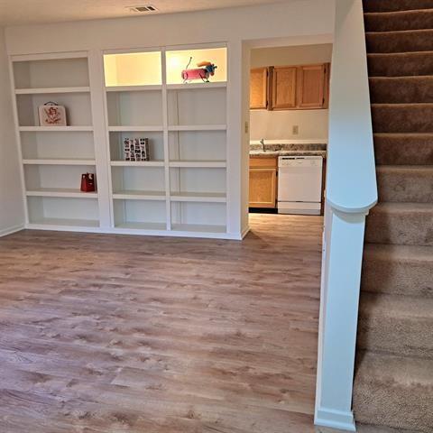 6824 Glenridge Unit H, Sandy Springs, Georgia 30328, 1 Bedroom Bedrooms, ,1 BathroomBathrooms,Residential,Sold,6824 Glenridge Unit H,7323805