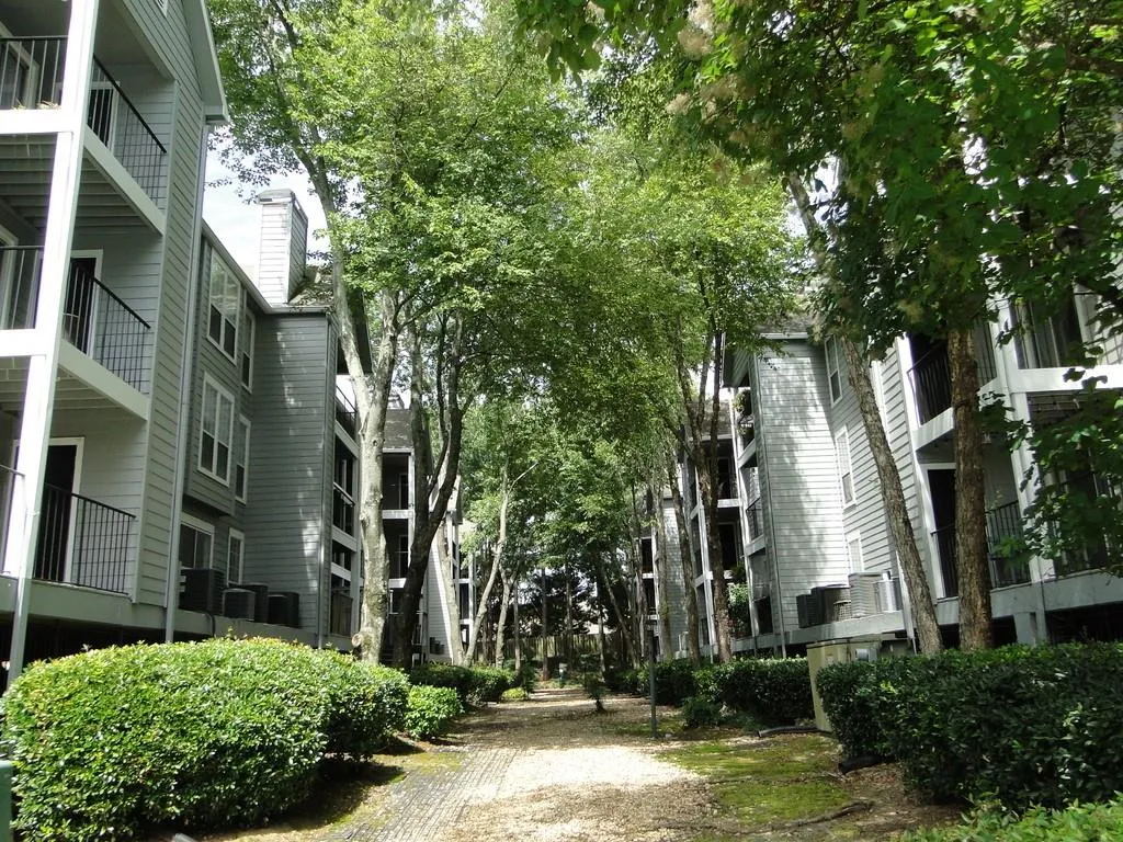 323 Granville Court Ne, Sandy Springs, Georgia 30328, 2 Bedrooms Bedrooms, ,2 BathroomsBathrooms,Residential,Sold,323 Granville Court Ne,6586451