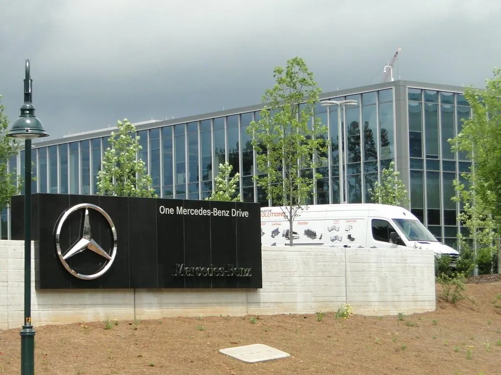 323 Granville Court Ne, Sandy Springs, Georgia 30328, 2 Bedrooms Bedrooms, ,2 BathroomsBathrooms,Residential,Sold,323 Granville Court Ne,6586451