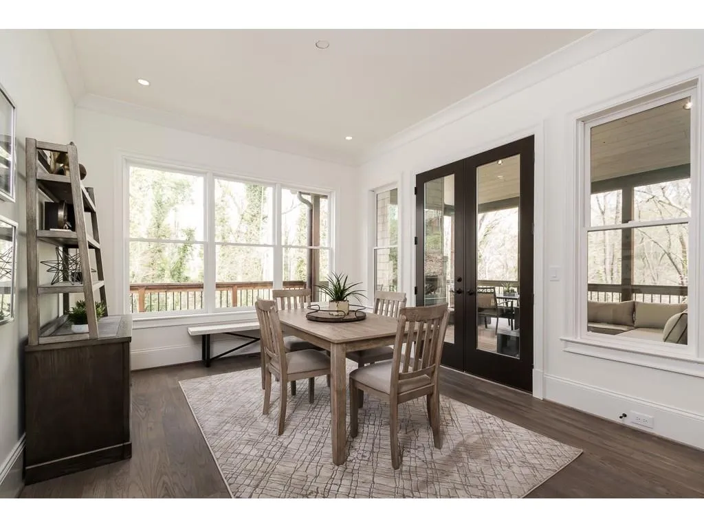 5335 Mount Vernon Parkway, Sandy Springs, Georgia 30327, 6 Bedrooms Bedrooms, ,6 BathroomsBathrooms,Residential,Sold,5335 Mount Vernon Parkway,6532725