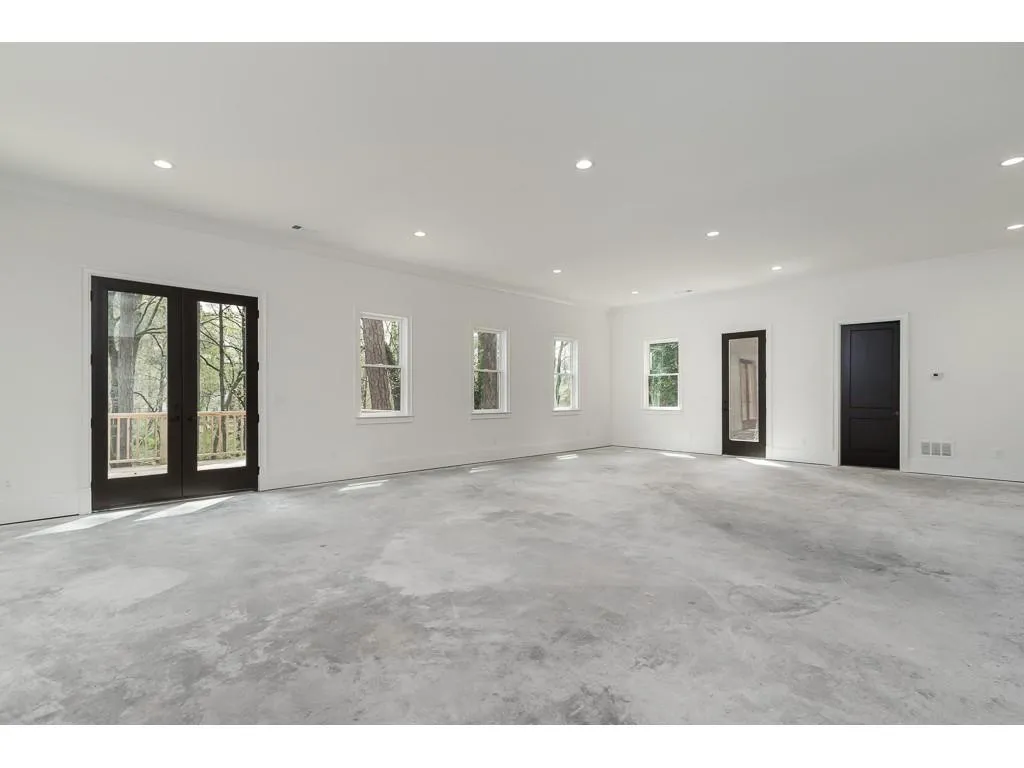 5335 Mount Vernon Parkway, Sandy Springs, Georgia 30327, 6 Bedrooms Bedrooms, ,6 BathroomsBathrooms,Residential,Sold,5335 Mount Vernon Parkway,6532725