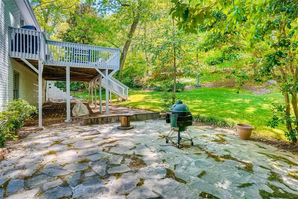 653 Starlight Drive, Atlanta, Georgia 30342, 4 Bedrooms Bedrooms, ,3 BathroomsBathrooms,Residential,Sold,653 Starlight Drive,6872630
