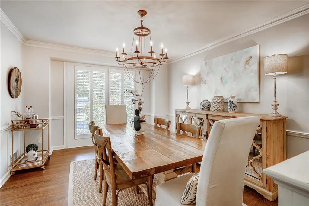 653 Starlight Drive, Atlanta, Georgia 30342, 4 Bedrooms Bedrooms, ,3 BathroomsBathrooms,Residential,Sold,653 Starlight Drive,6872630