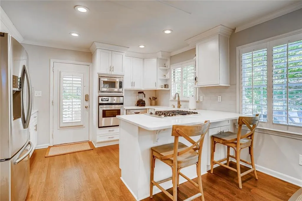 653 Starlight Drive, Atlanta, Georgia 30342, 4 Bedrooms Bedrooms, ,3 BathroomsBathrooms,Residential,Sold,653 Starlight Drive,6872630