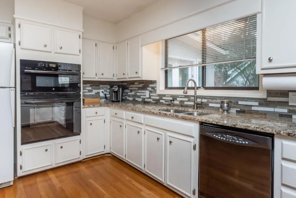 7025 Northgreen Drive, Atlanta, Georgia 30328, 4 Bedrooms Bedrooms, ,3 BathroomsBathrooms,Residential,Sold,7025 Northgreen Drive,6685945