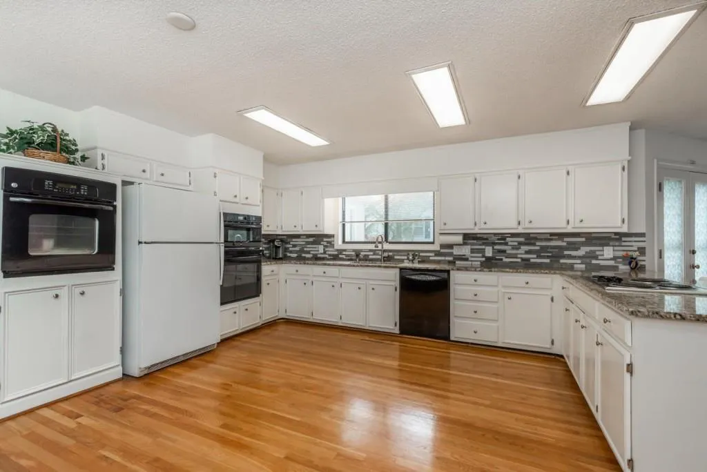 7025 Northgreen Drive, Atlanta, Georgia 30328, 4 Bedrooms Bedrooms, ,3 BathroomsBathrooms,Residential,Sold,7025 Northgreen Drive,6685945