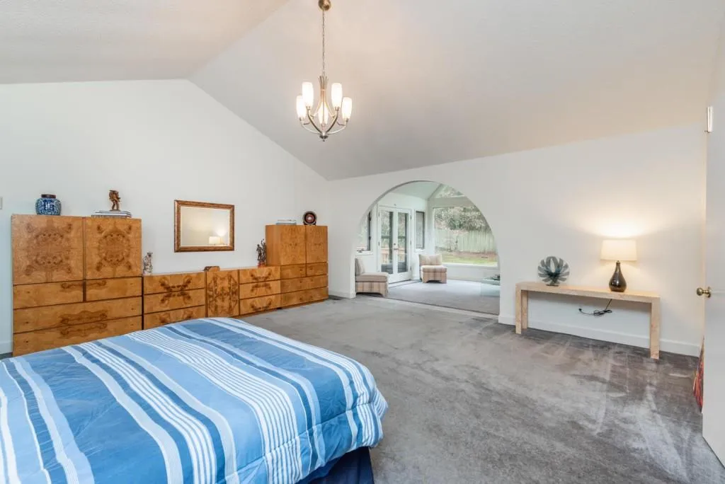 7025 Northgreen Drive, Atlanta, Georgia 30328, 4 Bedrooms Bedrooms, ,3 BathroomsBathrooms,Residential,Sold,7025 Northgreen Drive,6685945