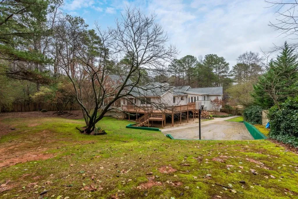 7025 Northgreen Drive, Atlanta, Georgia 30328, 4 Bedrooms Bedrooms, ,3 BathroomsBathrooms,Residential,Sold,7025 Northgreen Drive,6685945