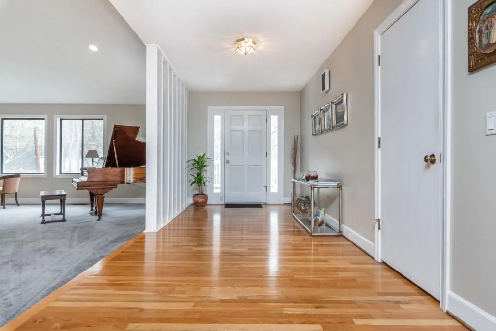 7025 Northgreen Drive, Atlanta, Georgia 30328, 4 Bedrooms Bedrooms, ,3 BathroomsBathrooms,Residential,Sold,7025 Northgreen Drive,6685945