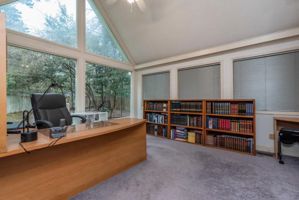 7025 Northgreen Drive, Atlanta, Georgia 30328, 4 Bedrooms Bedrooms, ,3 BathroomsBathrooms,Residential,Sold,7025 Northgreen Drive,6685945