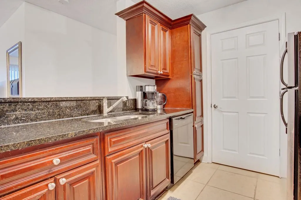 8201 Santa Fe Parkway, Sandy Springs, Georgia 30350, 3 Bedrooms Bedrooms, ,2 BathroomsBathrooms,Residential,Sold,8201 Santa Fe Parkway,6584455