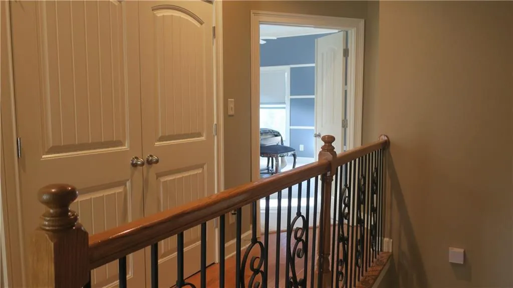 910 Telfair Close, Sandy Springs, Georgia 30350, 3 Bedrooms Bedrooms, ,3 BathroomsBathrooms,Residential,Sold,910 Telfair Close,5875955