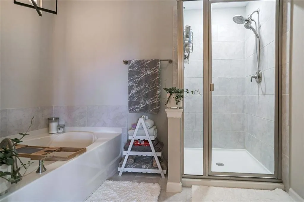 360 Provenance Drive, Atlanta, Georgia 30328, 3 Bedrooms Bedrooms, ,3 BathroomsBathrooms,Residential,Sold,360 Provenance Drive,7082707