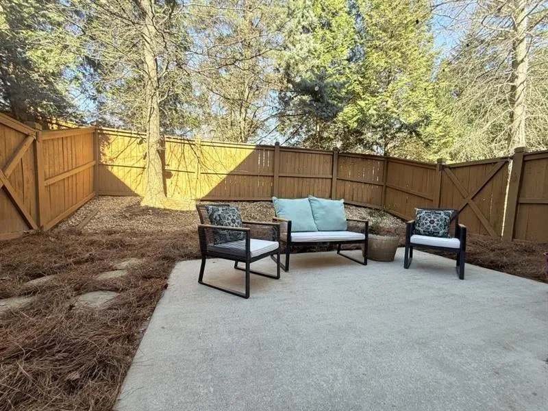 7900 Glisten Avenue, Sandy Springs, Georgia 30328, 3 Bedrooms Bedrooms, ,2 BathroomsBathrooms,Residential,Sold,7900 Glisten Avenue,7528000
