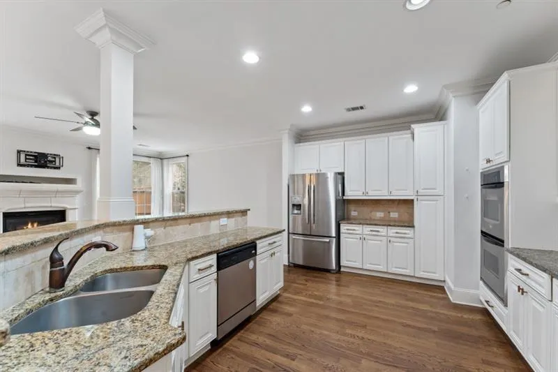 7900 Glisten Avenue, Sandy Springs, Georgia 30328, 3 Bedrooms Bedrooms, ,2 BathroomsBathrooms,Residential,Sold,7900 Glisten Avenue,7528000