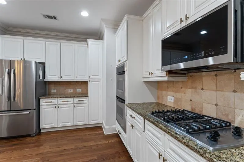 7900 Glisten Avenue, Sandy Springs, Georgia 30328, 3 Bedrooms Bedrooms, ,2 BathroomsBathrooms,Residential,Sold,7900 Glisten Avenue,7528000