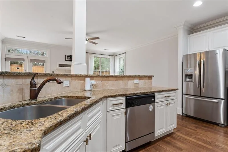 7900 Glisten Avenue, Sandy Springs, Georgia 30328, 3 Bedrooms Bedrooms, ,2 BathroomsBathrooms,Residential,Sold,7900 Glisten Avenue,7528000