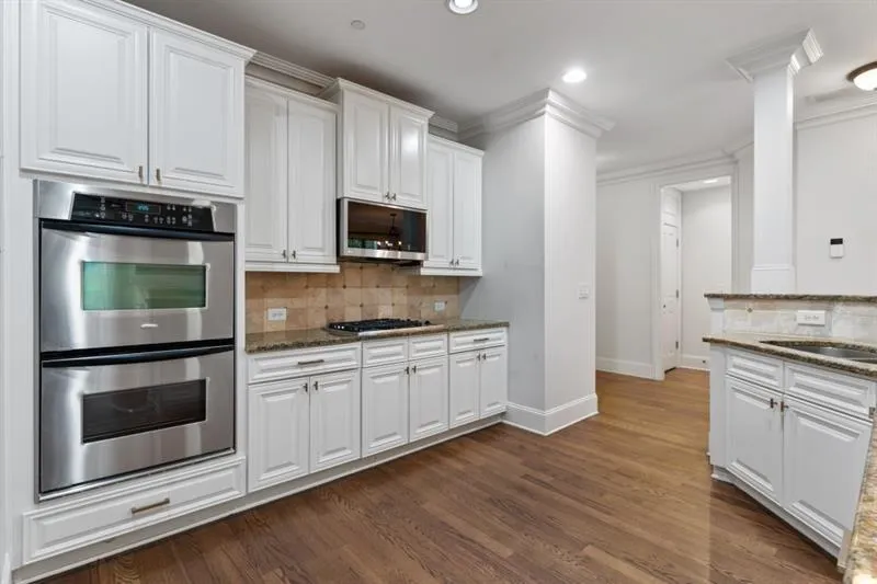 7900 Glisten Avenue, Sandy Springs, Georgia 30328, 3 Bedrooms Bedrooms, ,2 BathroomsBathrooms,Residential,Sold,7900 Glisten Avenue,7528000