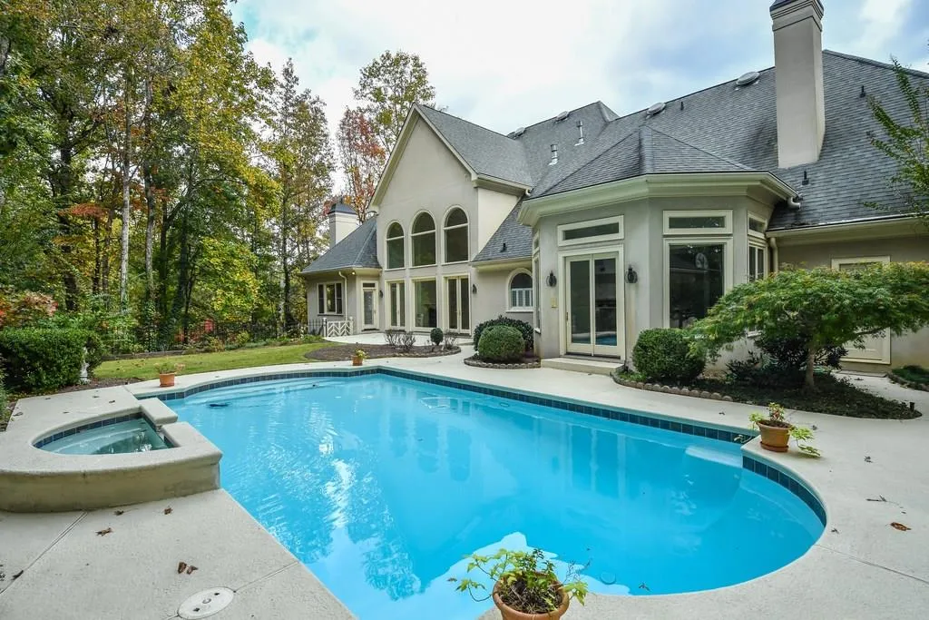 10 Powers Chase Circle, Sandy Springs, Georgia 30327, 5 Bedrooms Bedrooms, ,5 BathroomsBathrooms,Residential,Sold,10 Powers Chase Circle,5930381