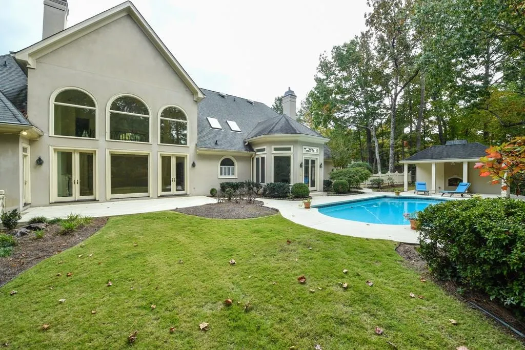 10 Powers Chase Circle, Sandy Springs, Georgia 30327, 5 Bedrooms Bedrooms, ,5 BathroomsBathrooms,Residential,Sold,10 Powers Chase Circle,5930381