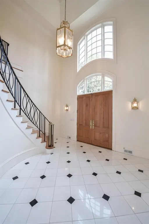 10 Powers Chase Circle, Sandy Springs, Georgia 30327, 5 Bedrooms Bedrooms, ,5 BathroomsBathrooms,Residential,Sold,10 Powers Chase Circle,5930381