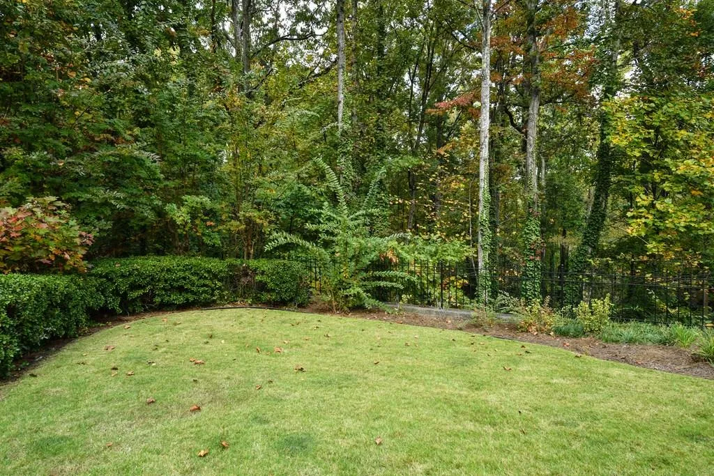 10 Powers Chase Circle, Sandy Springs, Georgia 30327, 5 Bedrooms Bedrooms, ,5 BathroomsBathrooms,Residential,Sold,10 Powers Chase Circle,5930381