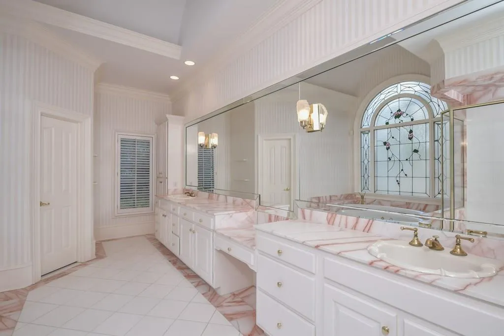 10 Powers Chase Circle, Sandy Springs, Georgia 30327, 5 Bedrooms Bedrooms, ,5 BathroomsBathrooms,Residential,Sold,10 Powers Chase Circle,5930381