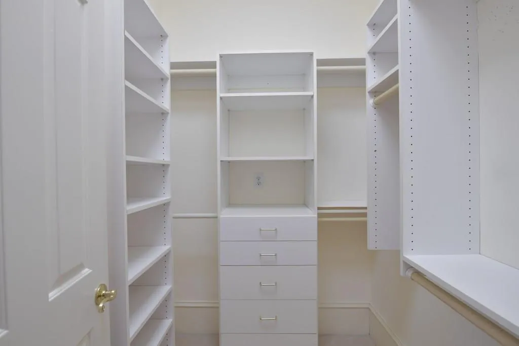 10 Powers Chase Circle, Sandy Springs, Georgia 30327, 5 Bedrooms Bedrooms, ,5 BathroomsBathrooms,Residential,Sold,10 Powers Chase Circle,5930381