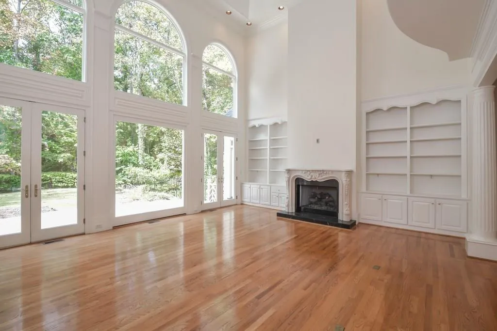 10 Powers Chase Circle, Sandy Springs, Georgia 30327, 5 Bedrooms Bedrooms, ,5 BathroomsBathrooms,Residential,Sold,10 Powers Chase Circle,5930381