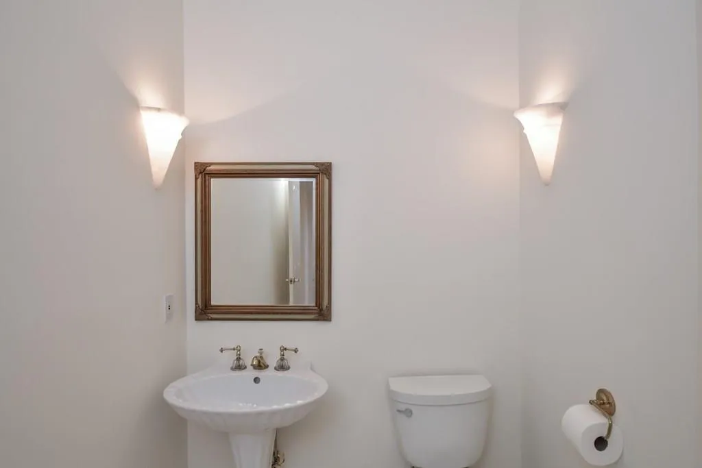 10 Powers Chase Circle, Sandy Springs, Georgia 30327, 5 Bedrooms Bedrooms, ,5 BathroomsBathrooms,Residential,Sold,10 Powers Chase Circle,5930381