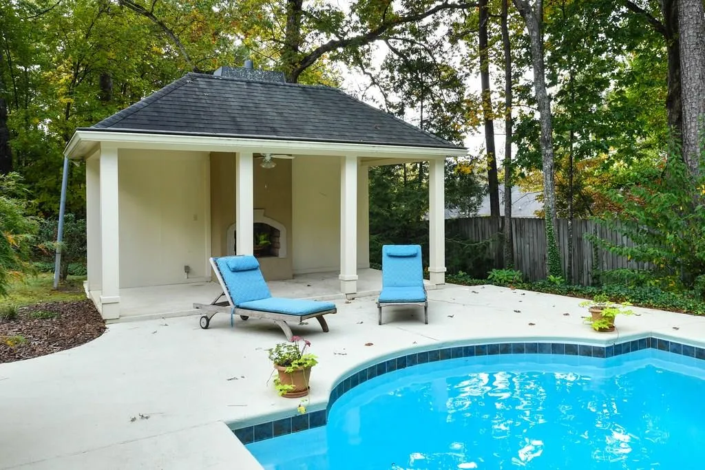 10 Powers Chase Circle, Sandy Springs, Georgia 30327, 5 Bedrooms Bedrooms, ,5 BathroomsBathrooms,Residential,Sold,10 Powers Chase Circle,5930381
