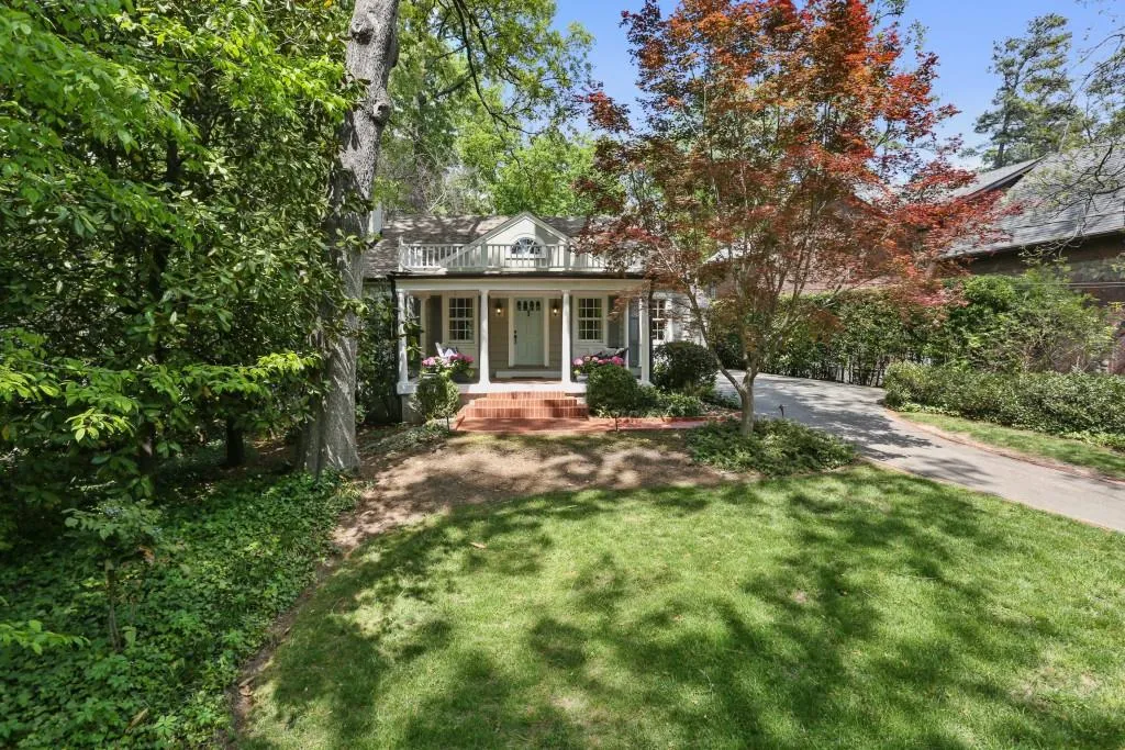 4379 W Club Drive Ne, Atlanta, Georgia 30319, 3 Bedrooms Bedrooms, ,2 BathroomsBathrooms,Residential,Sold,4379 W Club Drive Ne,5836506