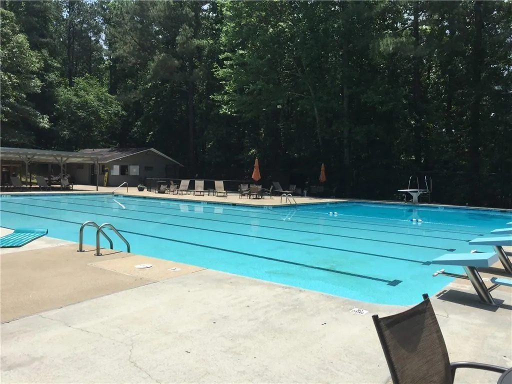 560 Spalding Drive, Atlanta, Georgia 30328, 5 Bedrooms Bedrooms, ,4 BathroomsBathrooms,Residential,Sold,560 Spalding Drive,6642116