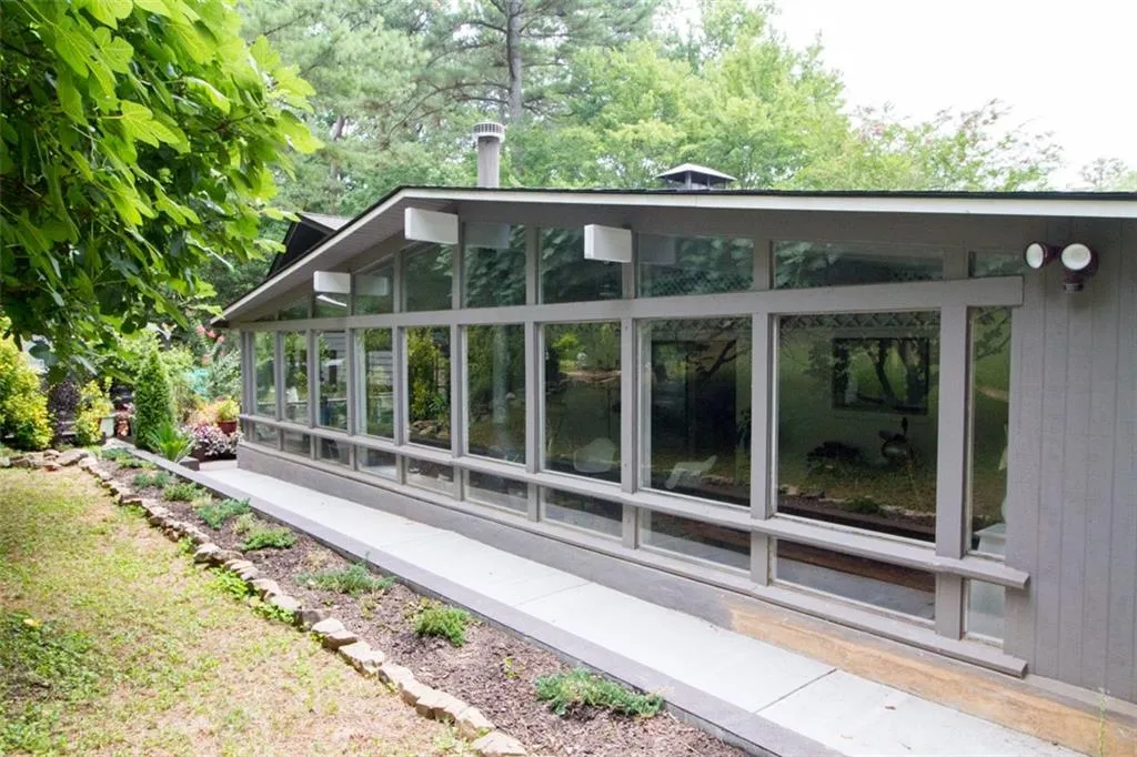 560 Spalding Drive, Atlanta, Georgia 30328, 5 Bedrooms Bedrooms, ,4 BathroomsBathrooms,Residential,Sold,560 Spalding Drive,6642116