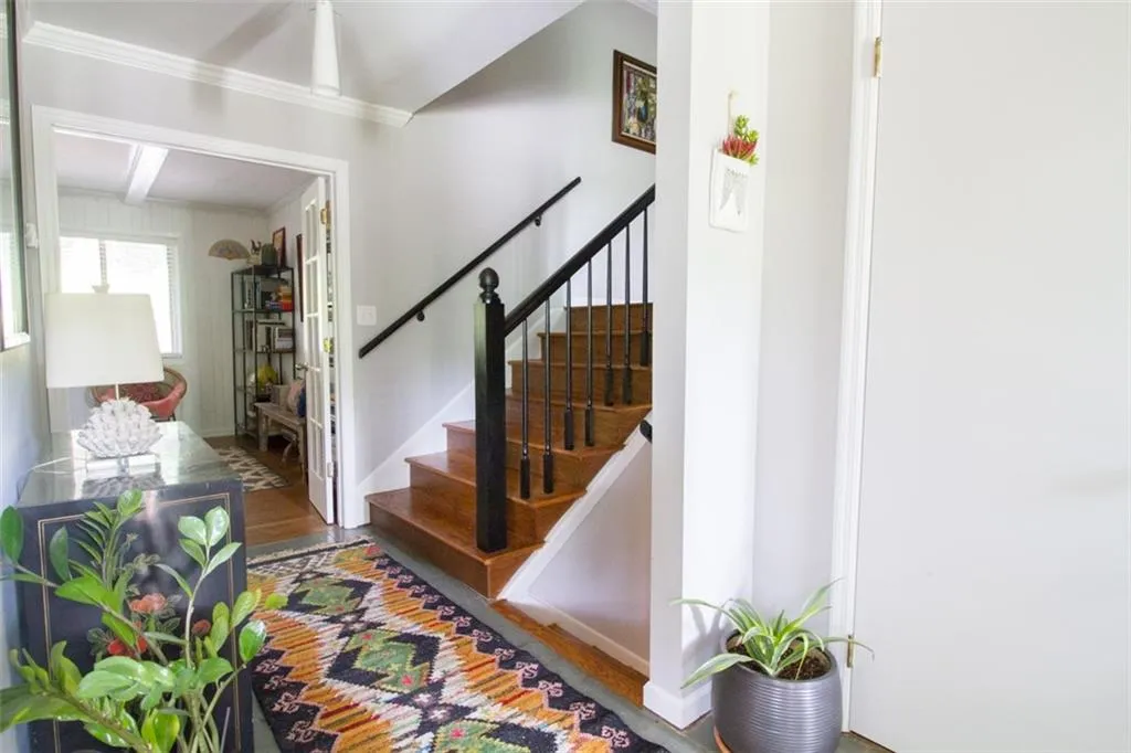 560 Spalding Drive, Atlanta, Georgia 30328, 5 Bedrooms Bedrooms, ,4 BathroomsBathrooms,Residential,Sold,560 Spalding Drive,6642116