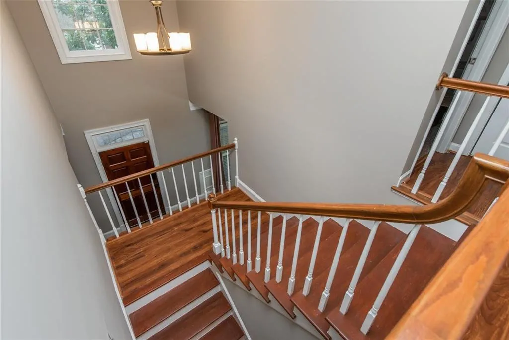 1040 Huntcliff, Sandy Springs, Georgia 30350, 3 Bedrooms Bedrooms, ,2 BathroomsBathrooms,Residential,Sold,1040 Huntcliff,6847470