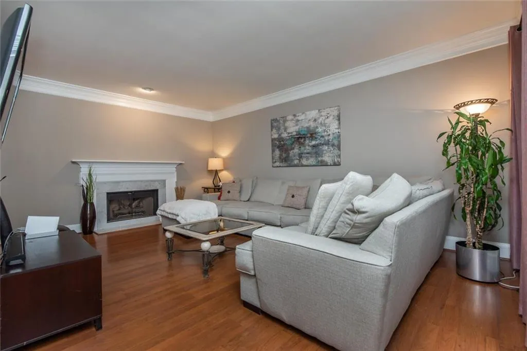 1040 Huntcliff, Sandy Springs, Georgia 30350, 3 Bedrooms Bedrooms, ,2 BathroomsBathrooms,Residential,Sold,1040 Huntcliff,6847470
