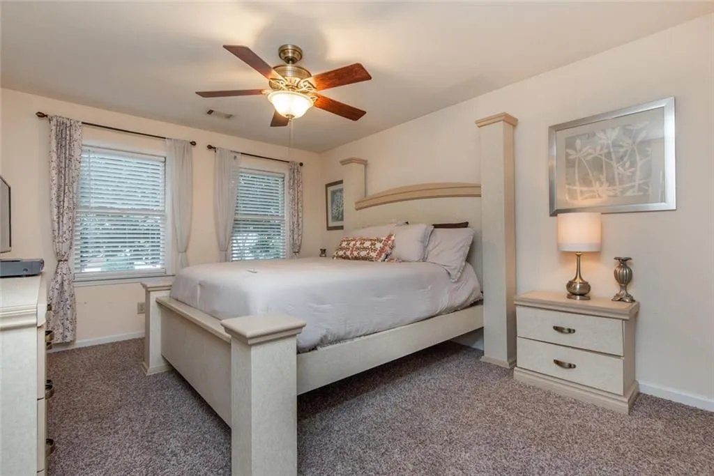 1040 Huntcliff, Sandy Springs, Georgia 30350, 3 Bedrooms Bedrooms, ,2 BathroomsBathrooms,Residential,Sold,1040 Huntcliff,6847470