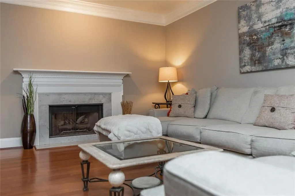 1040 Huntcliff, Sandy Springs, Georgia 30350, 3 Bedrooms Bedrooms, ,2 BathroomsBathrooms,Residential,Sold,1040 Huntcliff,6847470