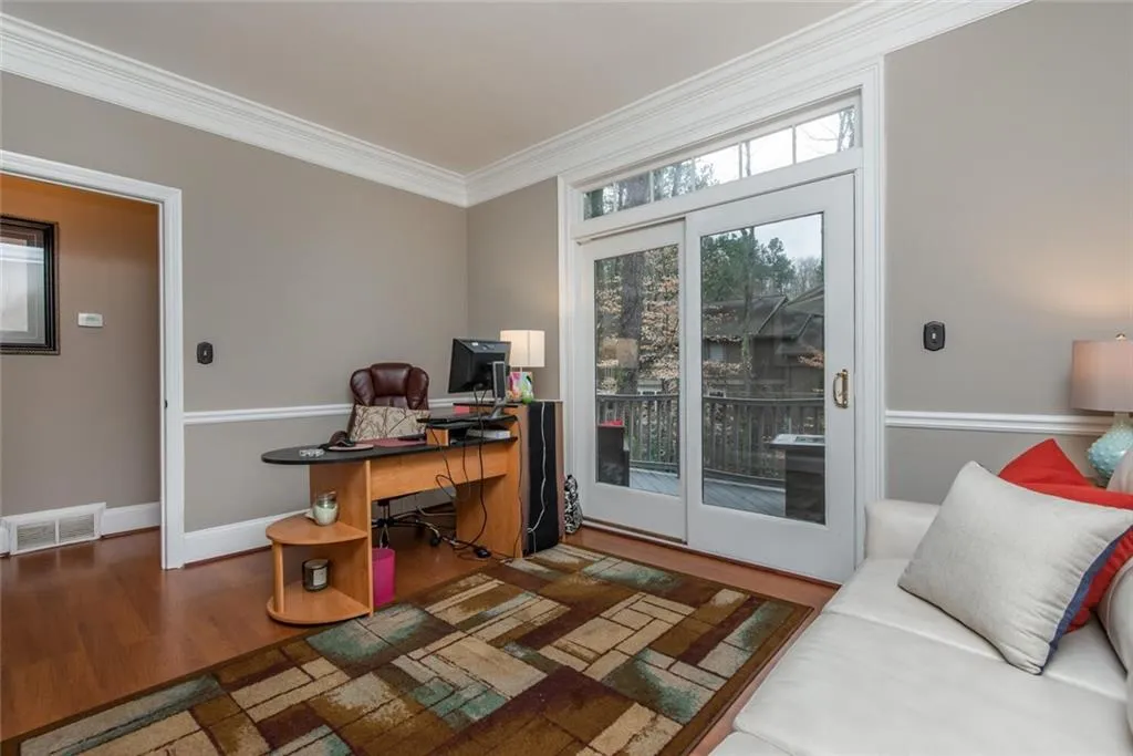 1040 Huntcliff, Sandy Springs, Georgia 30350, 3 Bedrooms Bedrooms, ,2 BathroomsBathrooms,Residential,Sold,1040 Huntcliff,6847470