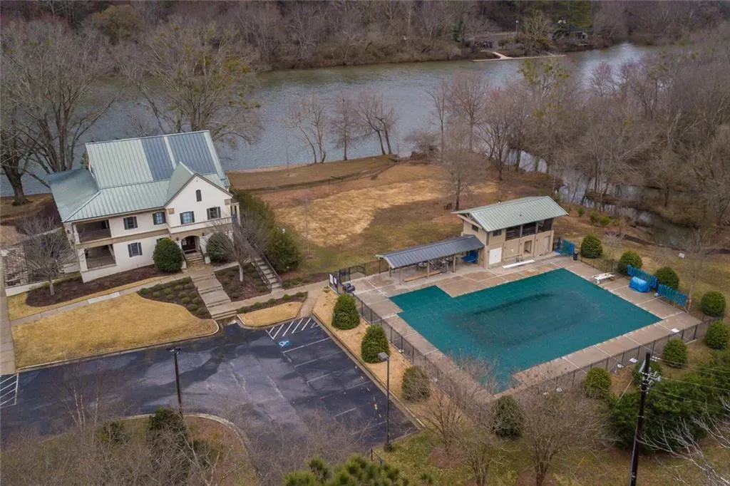 1040 Huntcliff, Sandy Springs, Georgia 30350, 3 Bedrooms Bedrooms, ,2 BathroomsBathrooms,Residential,Sold,1040 Huntcliff,6847470